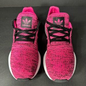 Adidas Pink and Black Sneakers size 5 pre owned Exellent conditions